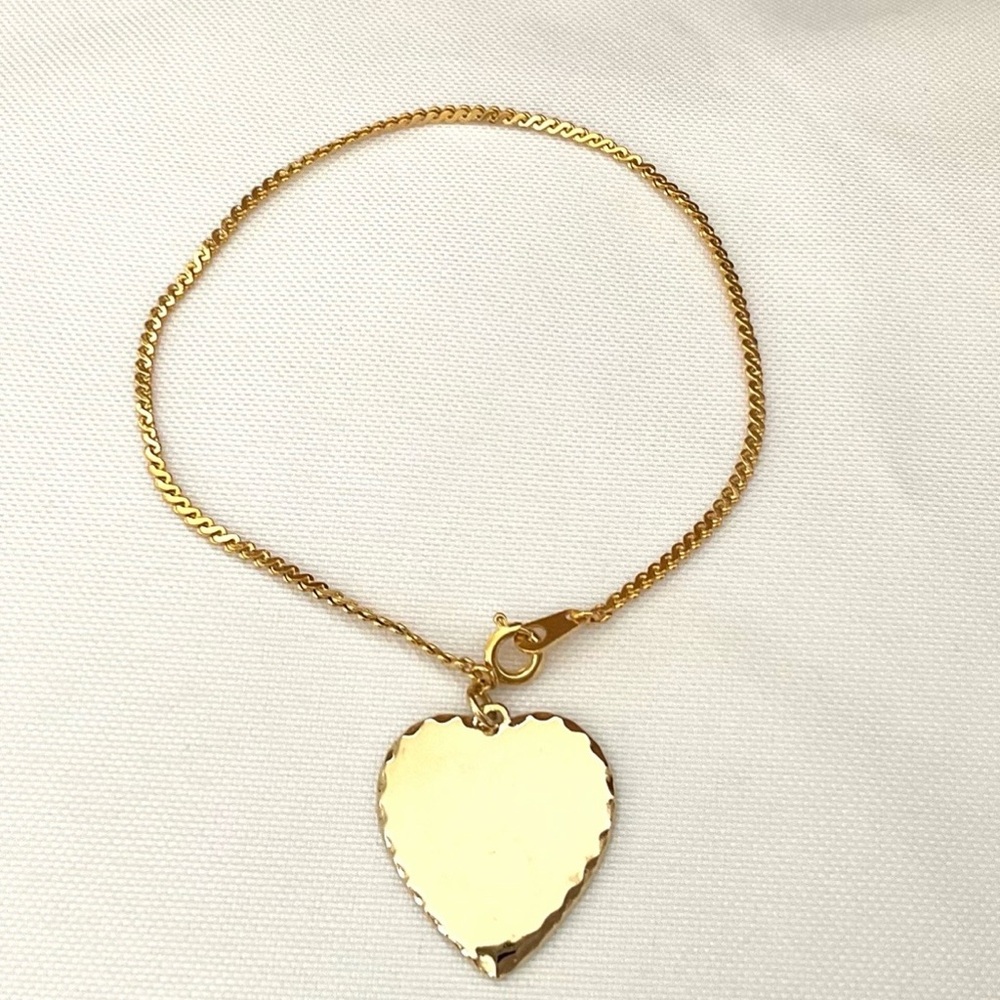 7 1/2” Gold Tone Heart Shaped Beacelet